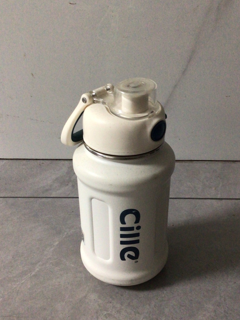 Cille White Insulated Sports Water Bottle with Flip Straw Lid